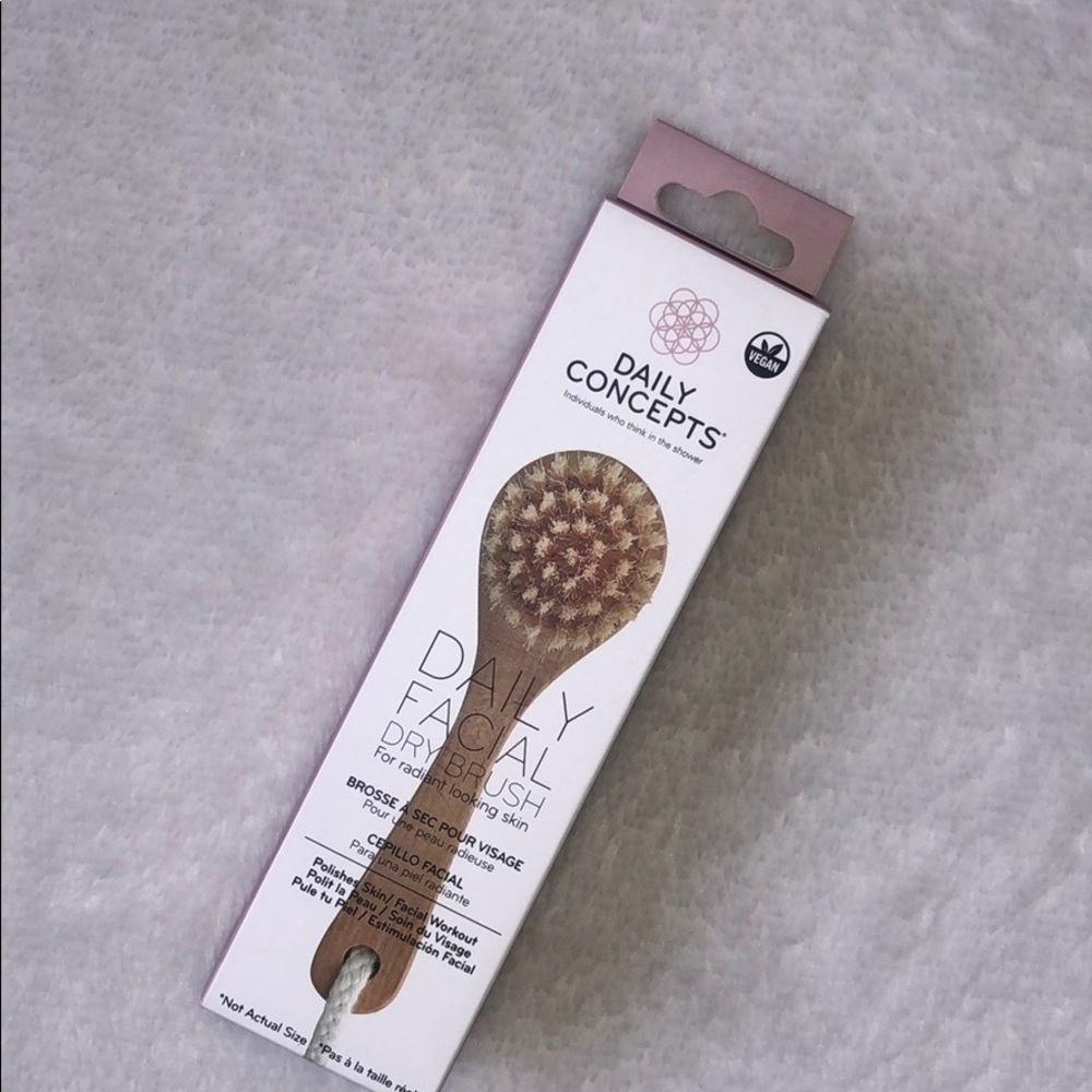 Daily Concepts Daily Facial Drybrush